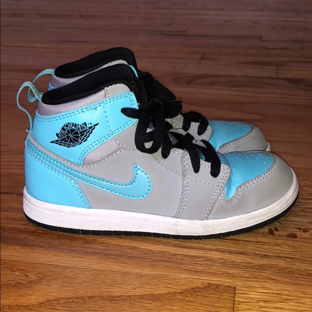 Authentic Air Jordan Retro 1 High